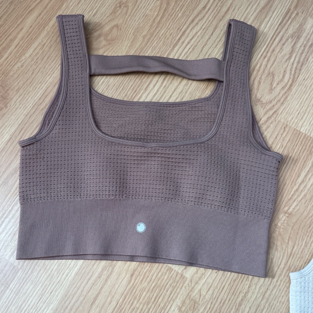 Yogalicious Bundle of Two Cropped Athletic Waffle Knit Work Out Tops Size Large - Picture 3 of 7